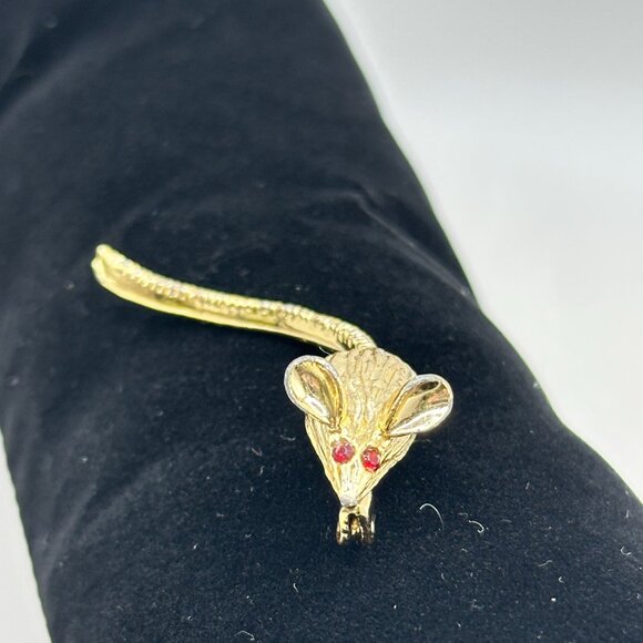 Vintage Gold Tone Mouse/Rat with Moving Tail, Red Rhinestone Eyes Pin Brooch - Picture 3 of 3